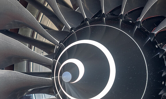 Erfahren Sie mehr über die Digitalisierungsprozesse in der Luftfahrt