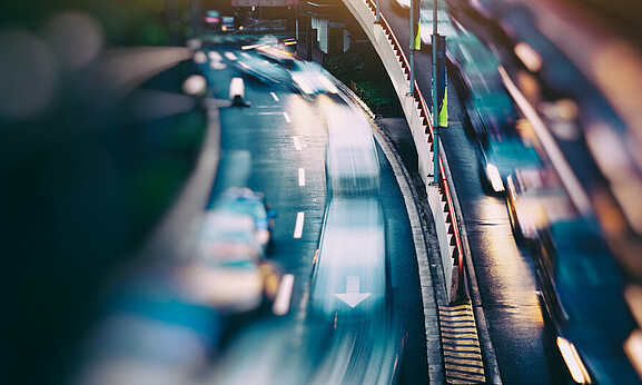 Erfahren Sie mehr über Connected-Car-Entwicklungsprojekte