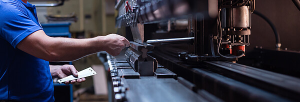 Erfahren Sie mehr über die Digitalisierungsprozesse in der Industrie-Branche