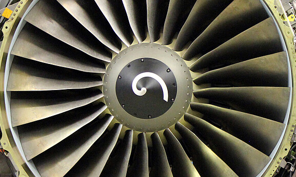 Erfahren Sie mehr über die LHIND Kundenreferenz OMAHA: Predictive Maintenance in der Flugzeugwartung
